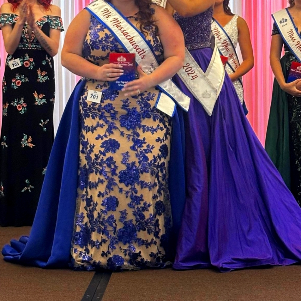 Size 24 terani couture only worn once